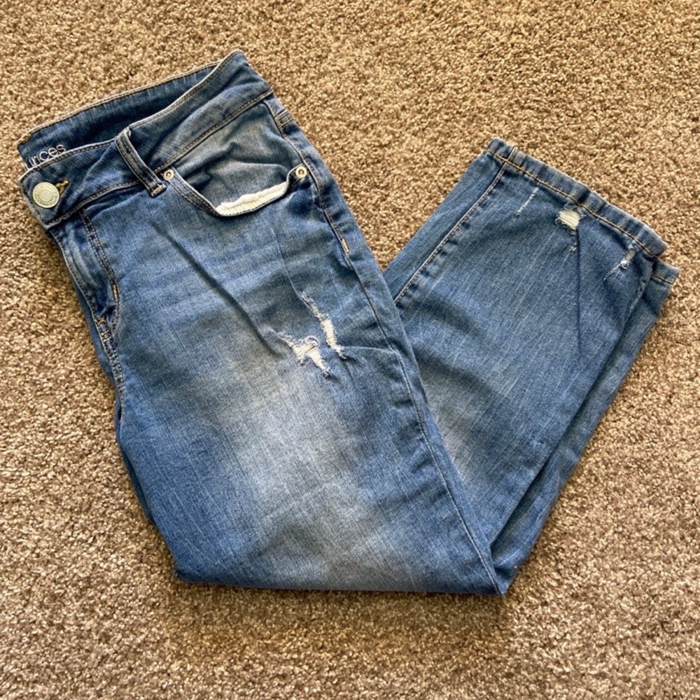 Maurice’s size 12 distressed crop jeans